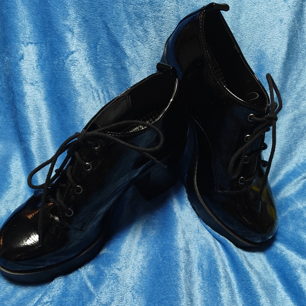 Elegant Black Patent Lace-Up Boots for Women